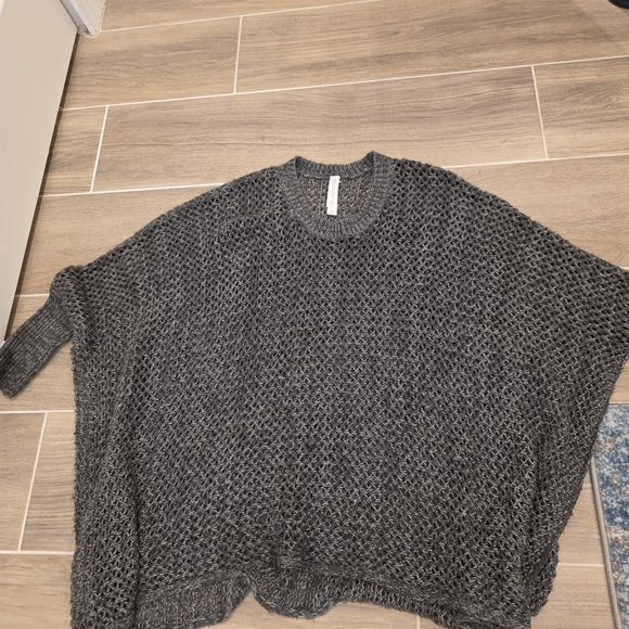 Aeropostale Tops - Aeropastle Gray Knit Poncho Sweater